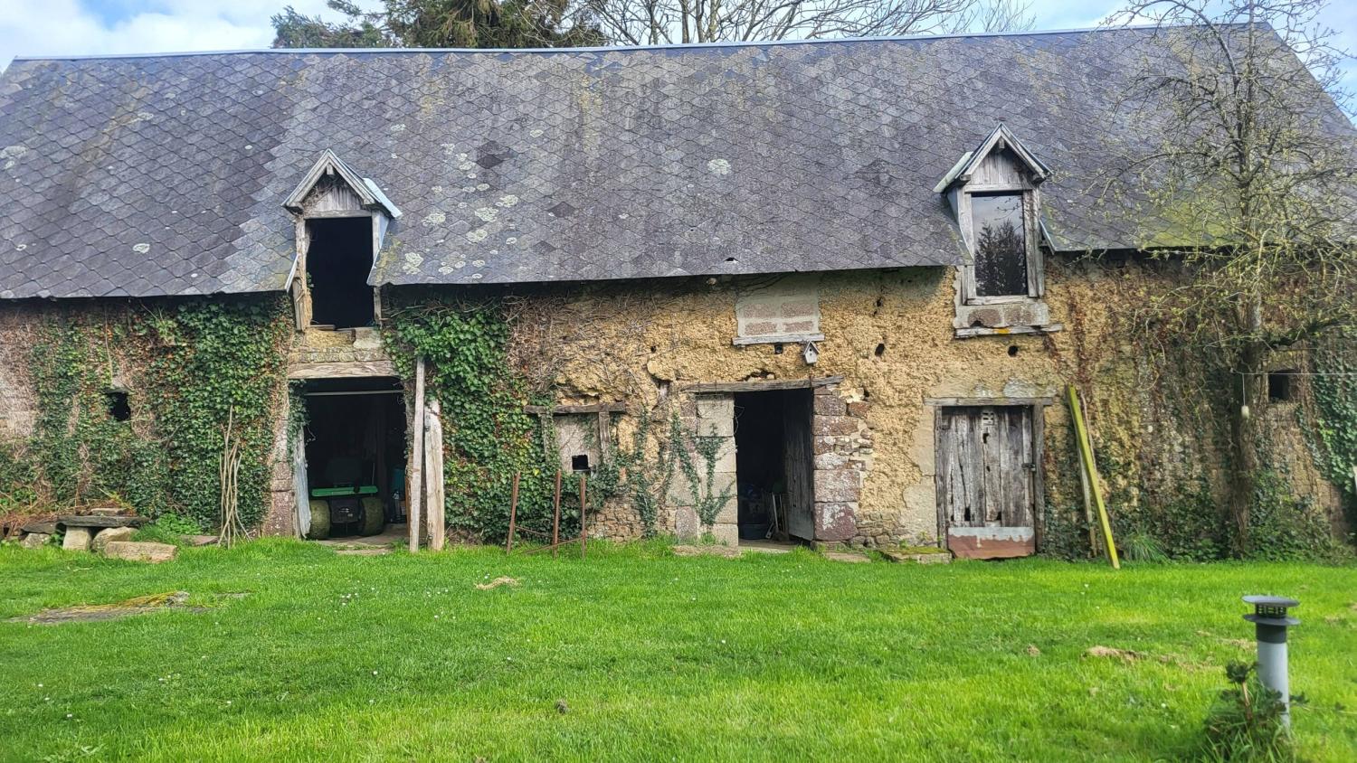 for sale detached house Saint-Denis-le-Gast Manche 4