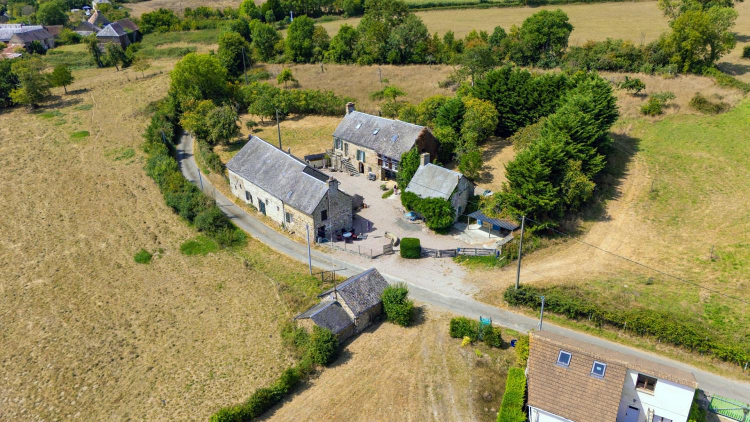  for sale property with holiday home Ménil-Vin Orne 1