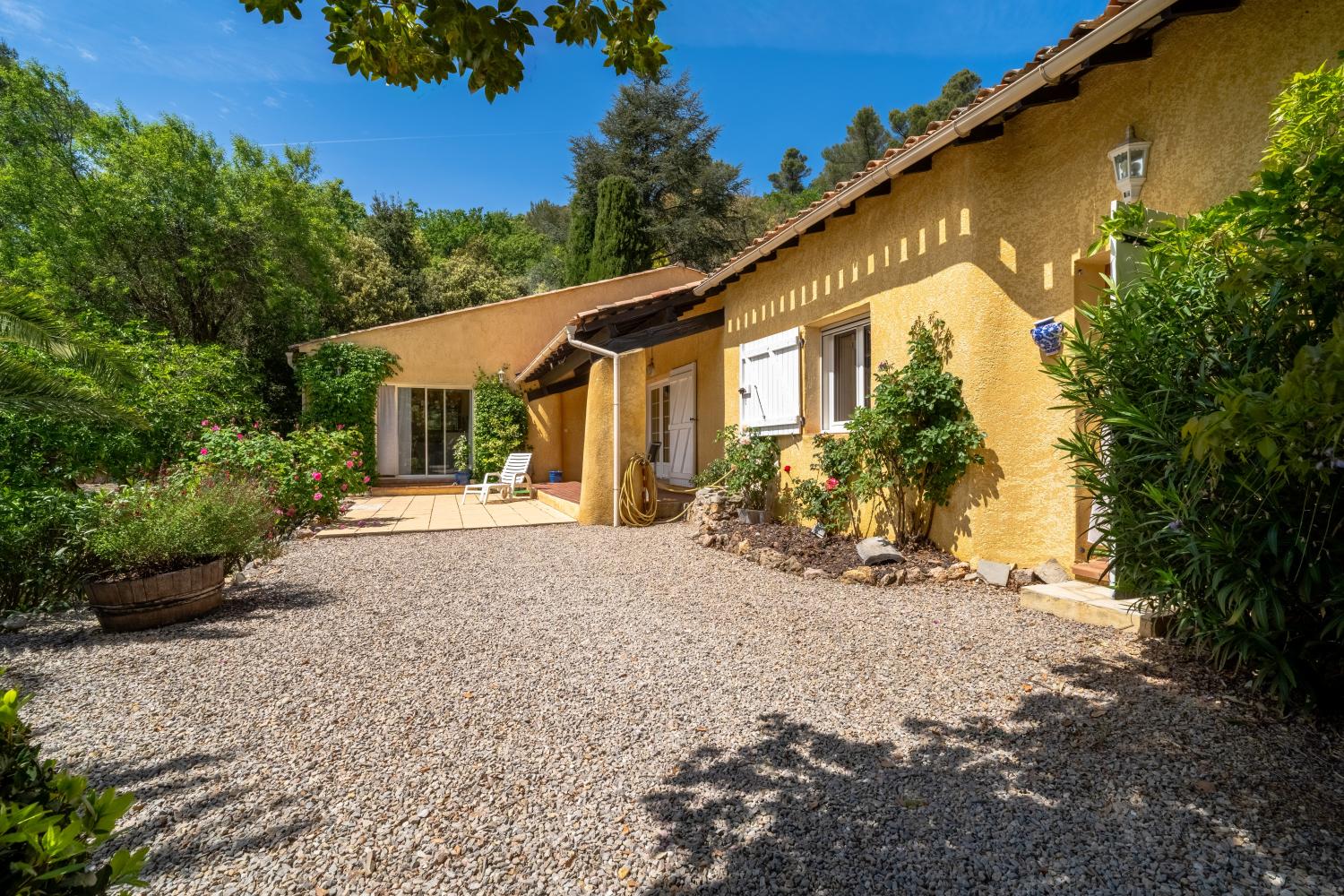  for sale villa Méounes-lès-Montrieux Var 2