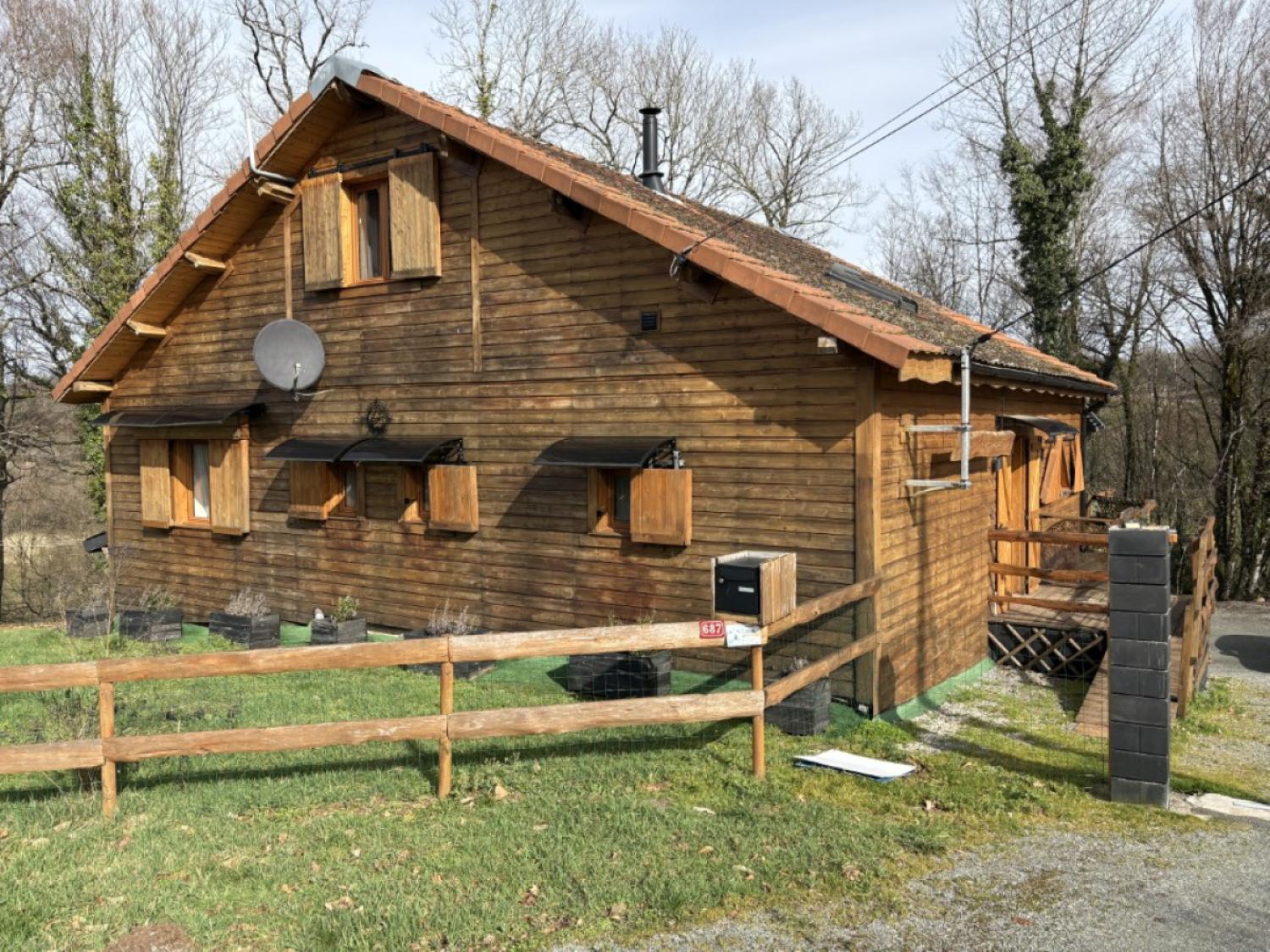  for sale chalet Saint-Cyr-les-Champagnes Dordogne 1