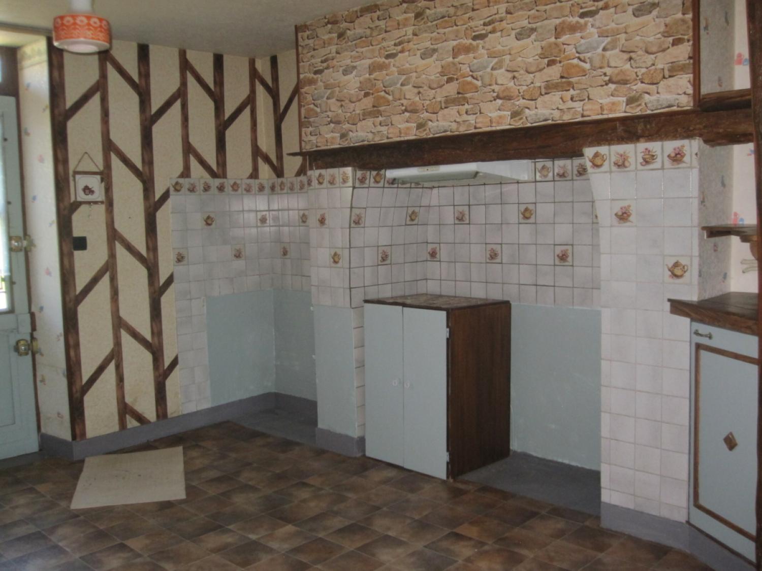  for sale detached house Saint-Yrieix-la-Perche Haute-Vienne 22
