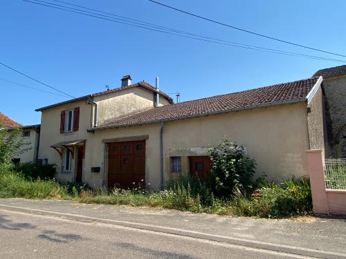 Vernois-sur-Mance Haute-Saône village farm foto