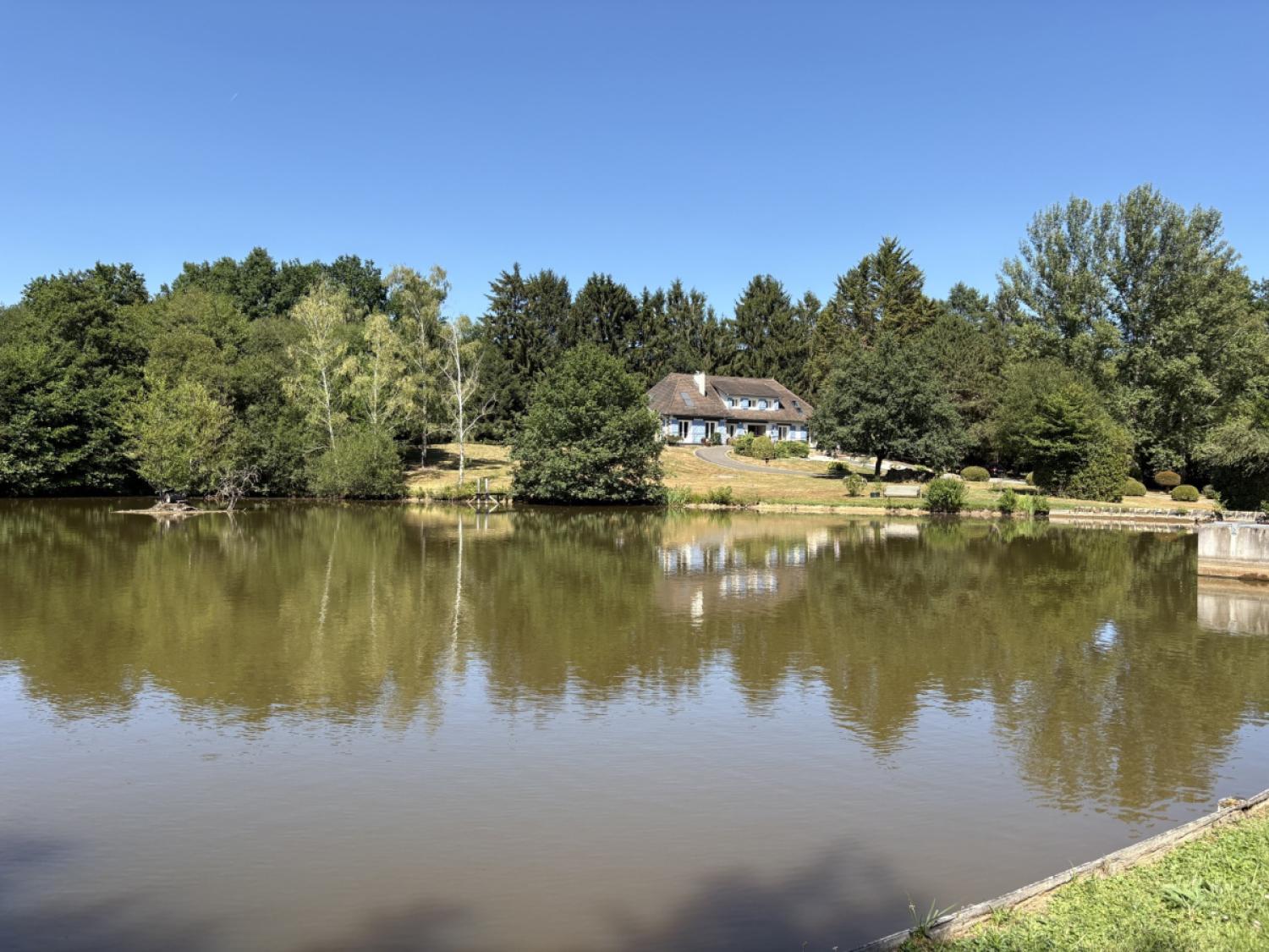 for sale villa Coussac-Bonneval Haute-Vienne 34