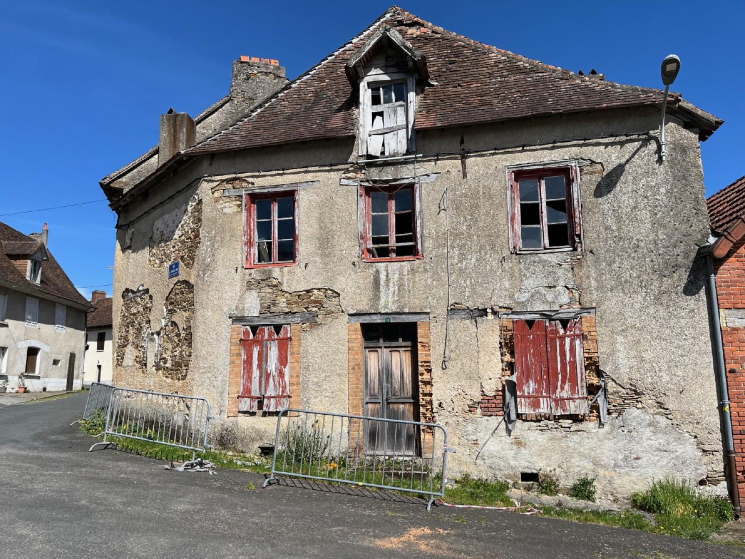 for sale village house Coussac-Bonneval Haute-Vienne 1