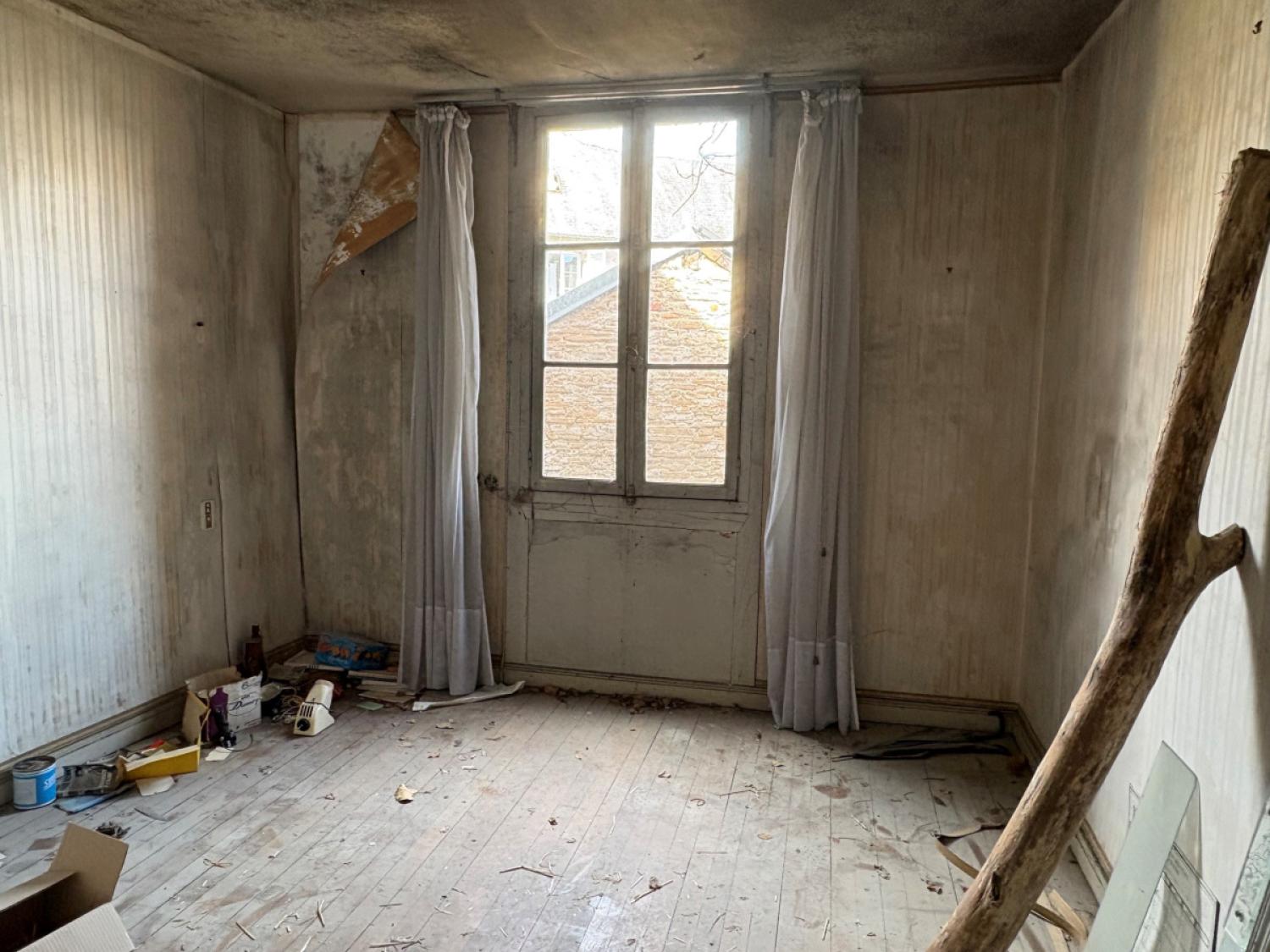 for sale building Saint-Yrieix-la-Perche Haute-Vienne 13