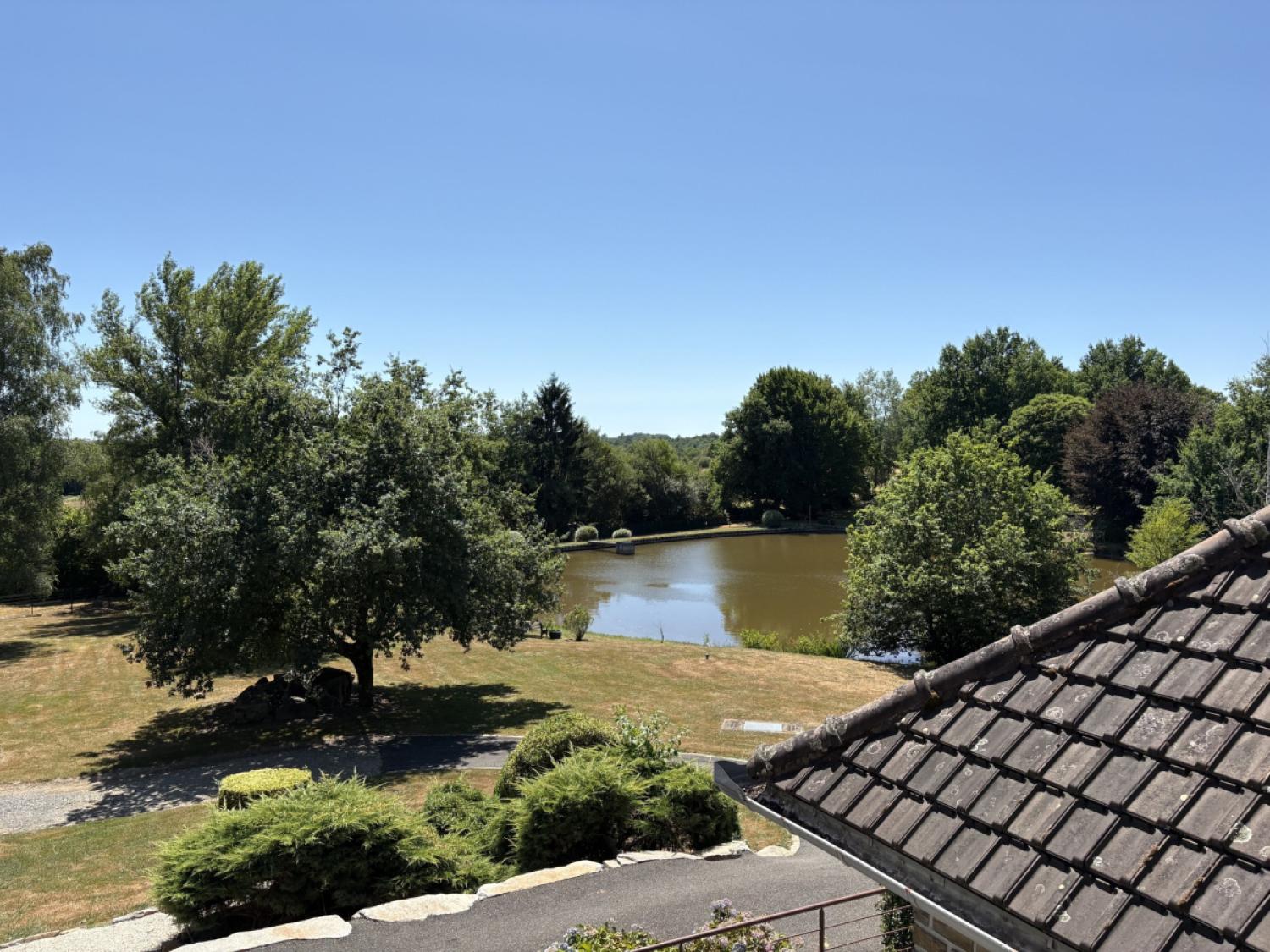  for sale villa Coussac-Bonneval Haute-Vienne 33
