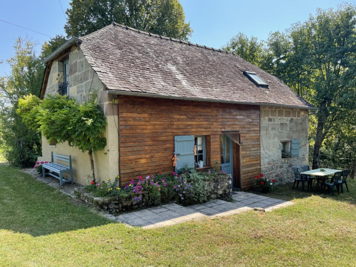 for sale property with holiday home Perpezac-le-Blanc Corrèze 22