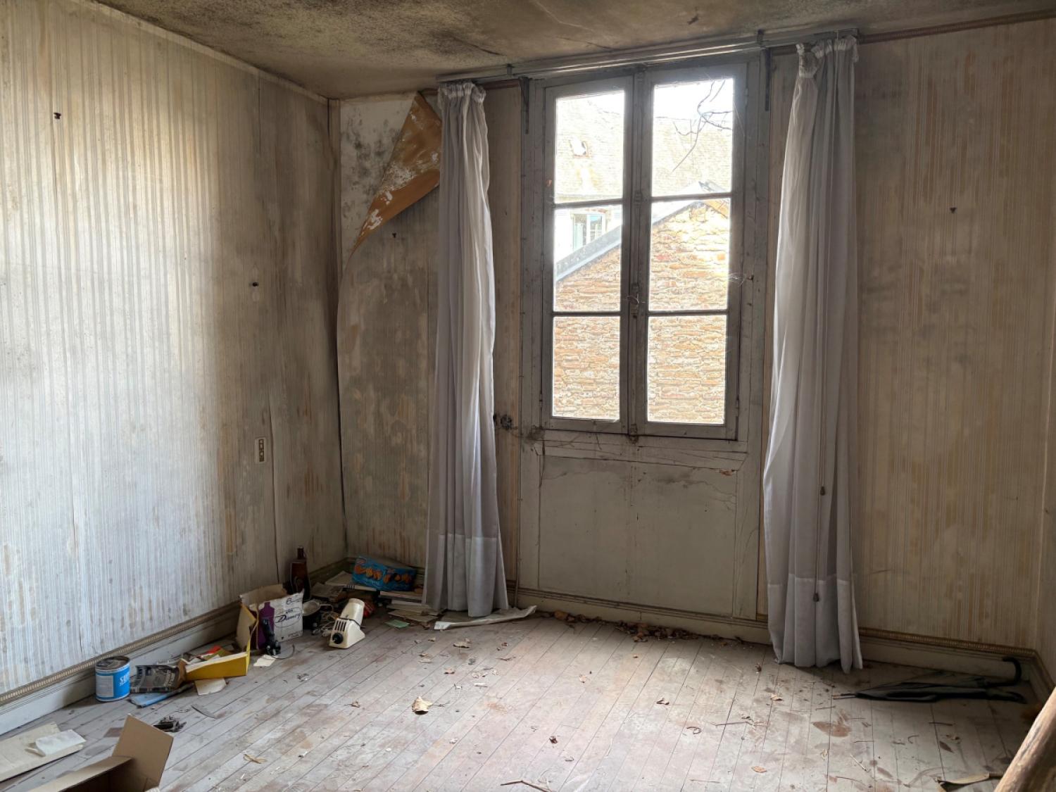 for sale building Saint-Yrieix-la-Perche Haute-Vienne 11
