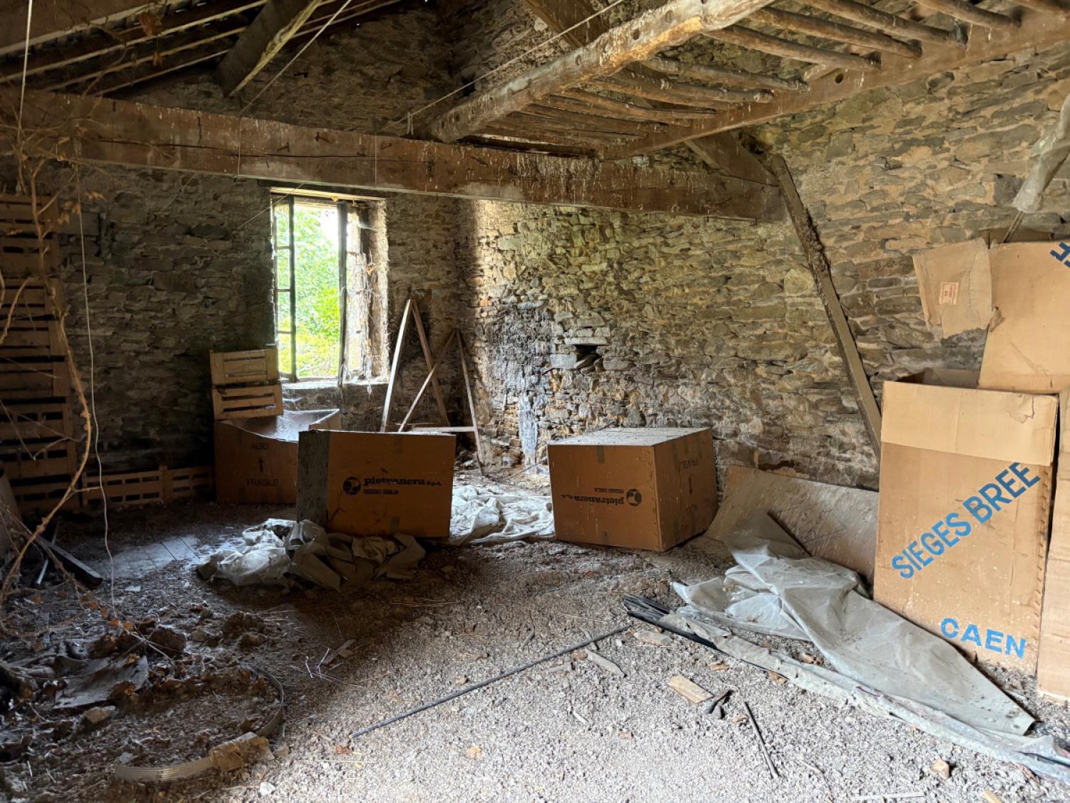 for sale building Saint-Yrieix-la-Perche Haute-Vienne 19