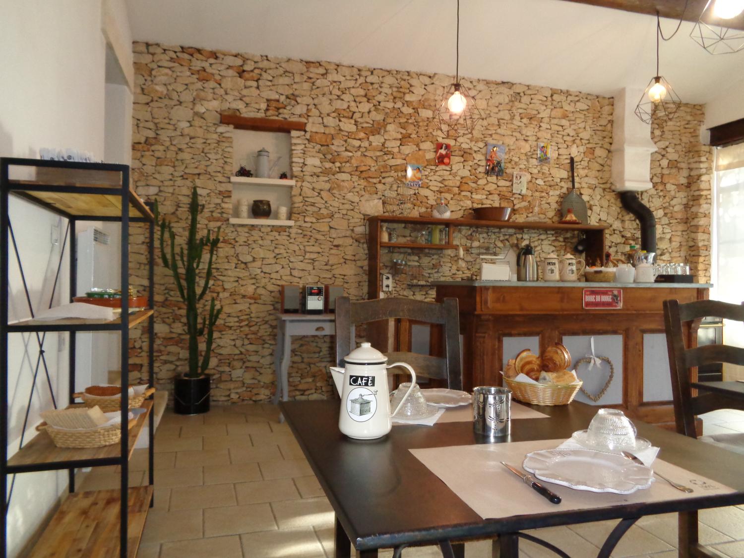  for sale bed and breakfast Lacoste Vaucluse 14