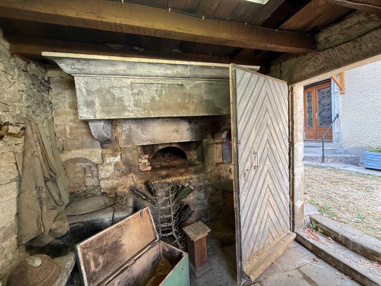  for sale village farm Melay Haute-Marne 28