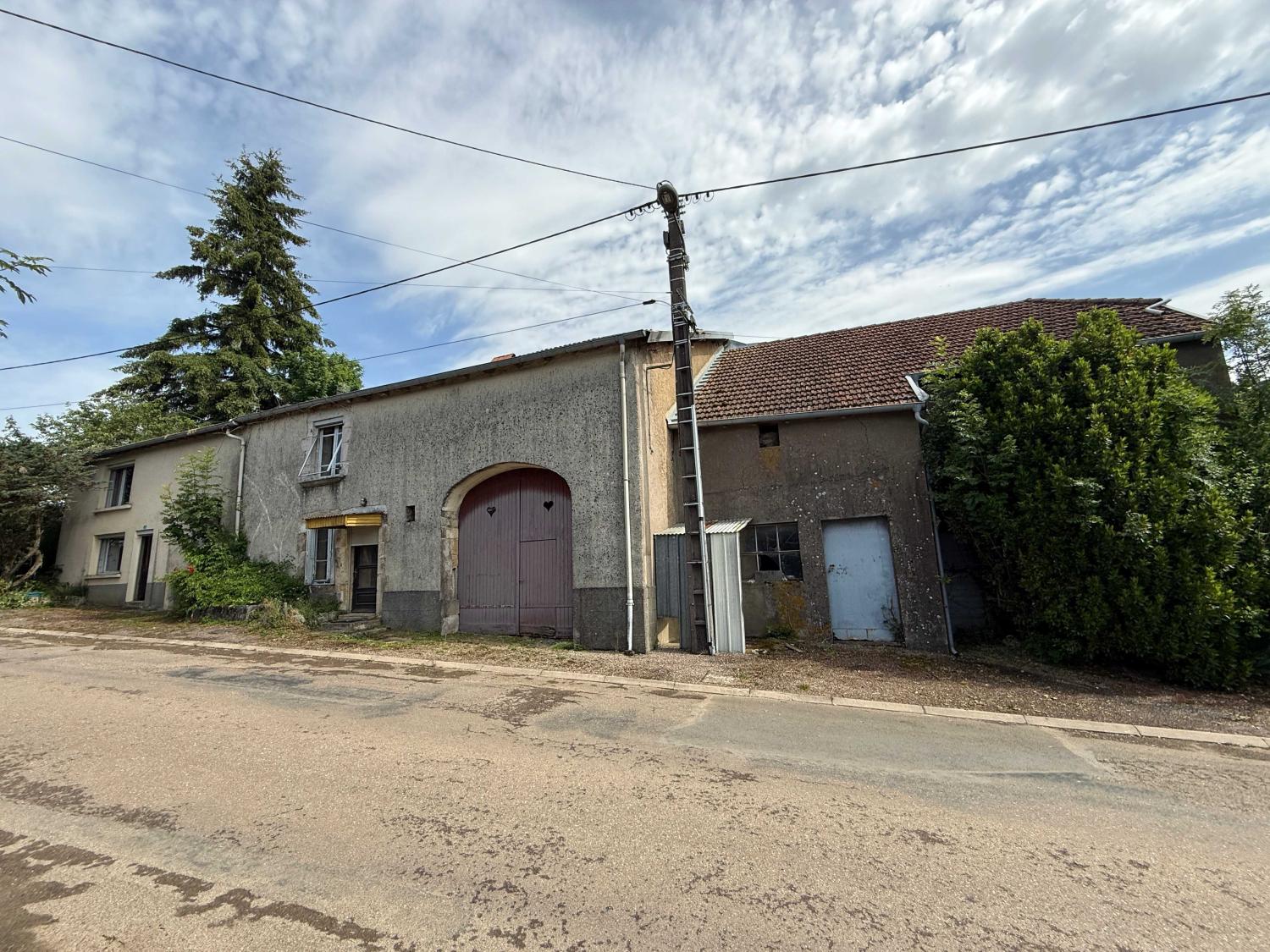 for sale village farm Augicourt Haute-Saône 38