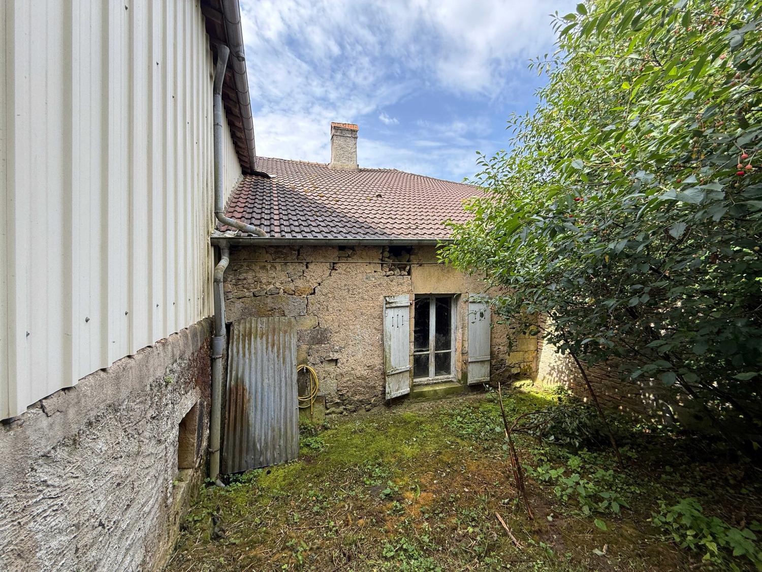 for sale village farm Augicourt Haute-Saône 37