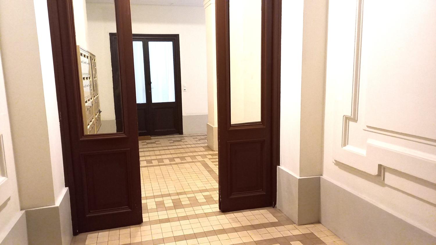 for sale apartment Paris 10e Arrondissement Paris (Seine) 12