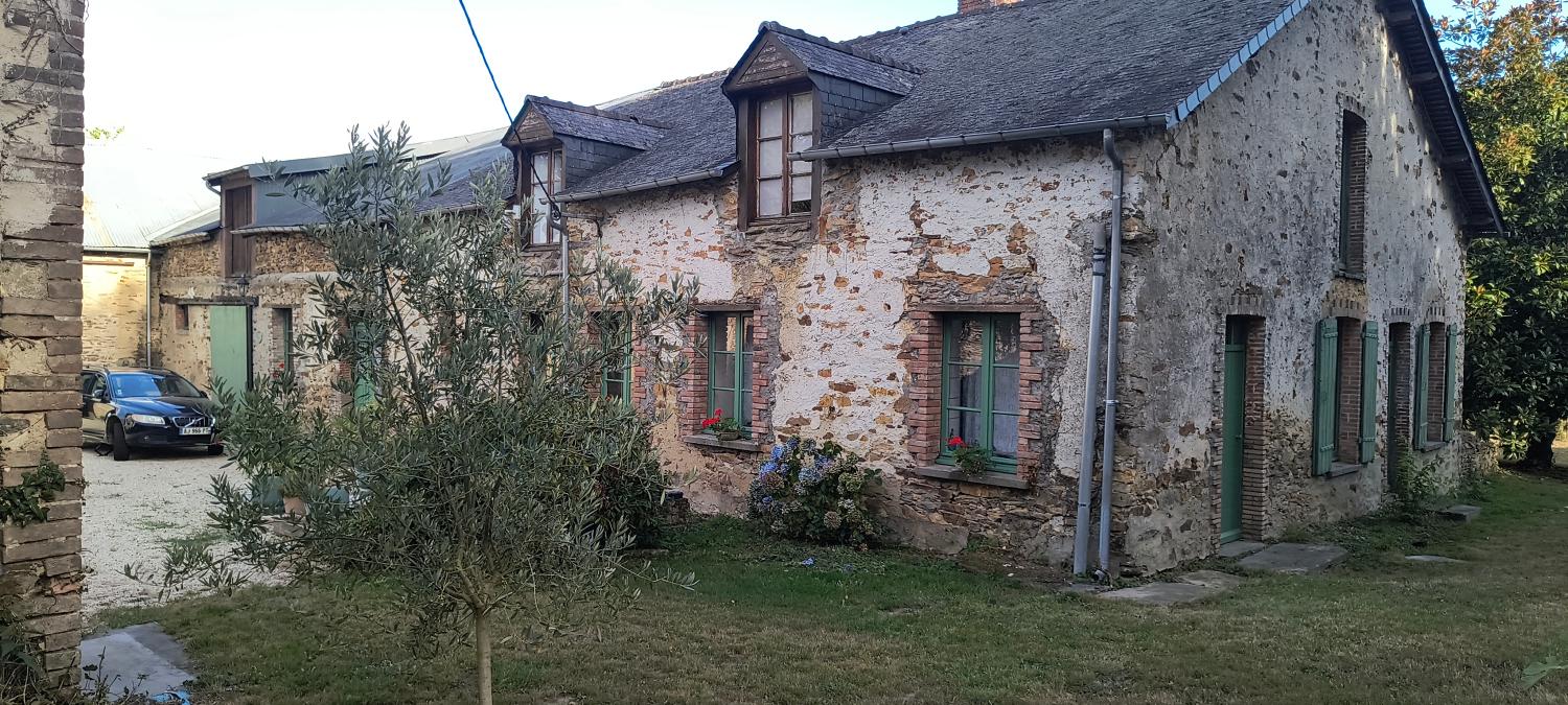 for sale farm La Prévière Maine-et-Loire 28