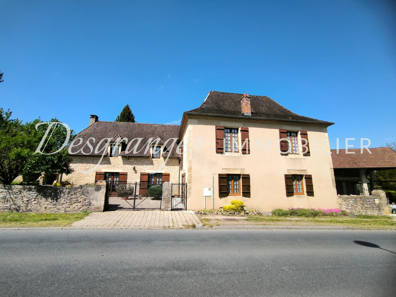 for sale estate Hautefort Dordogne 4