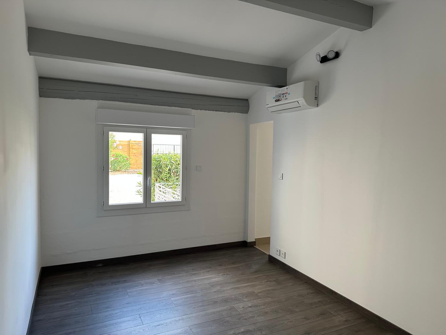  for sale villa Entraigues-sur-la-Sorgue Vaucluse 10
