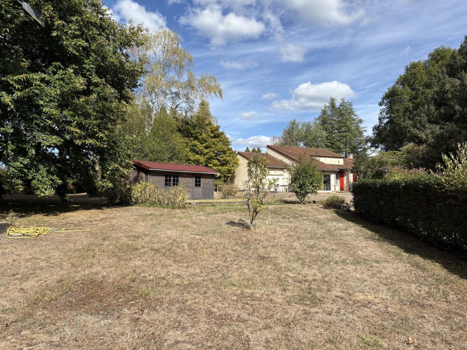  for sale detached house Château-Chervix Haute-Vienne 17