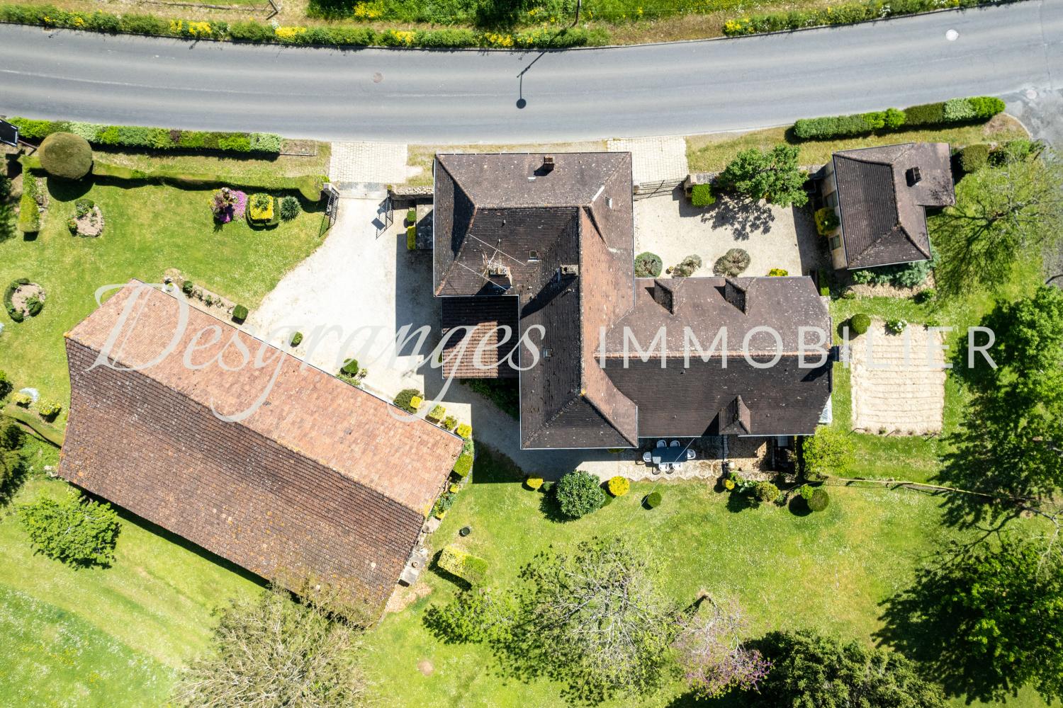 for sale estate Hautefort Dordogne 17
