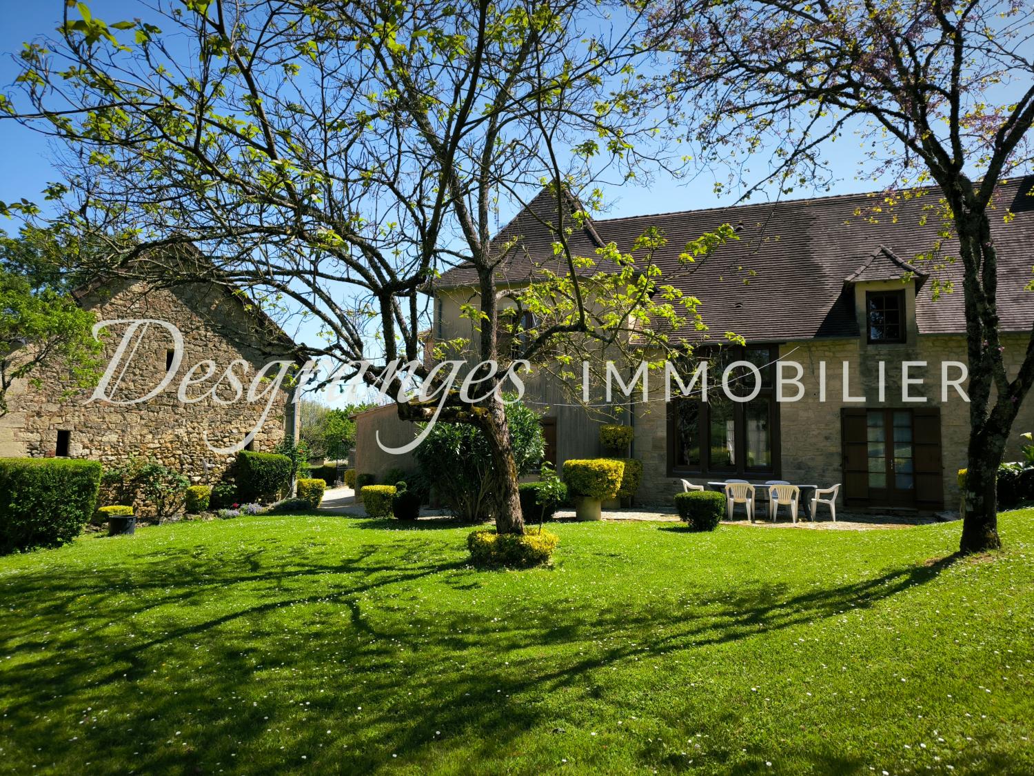for sale estate Hautefort Dordogne 23