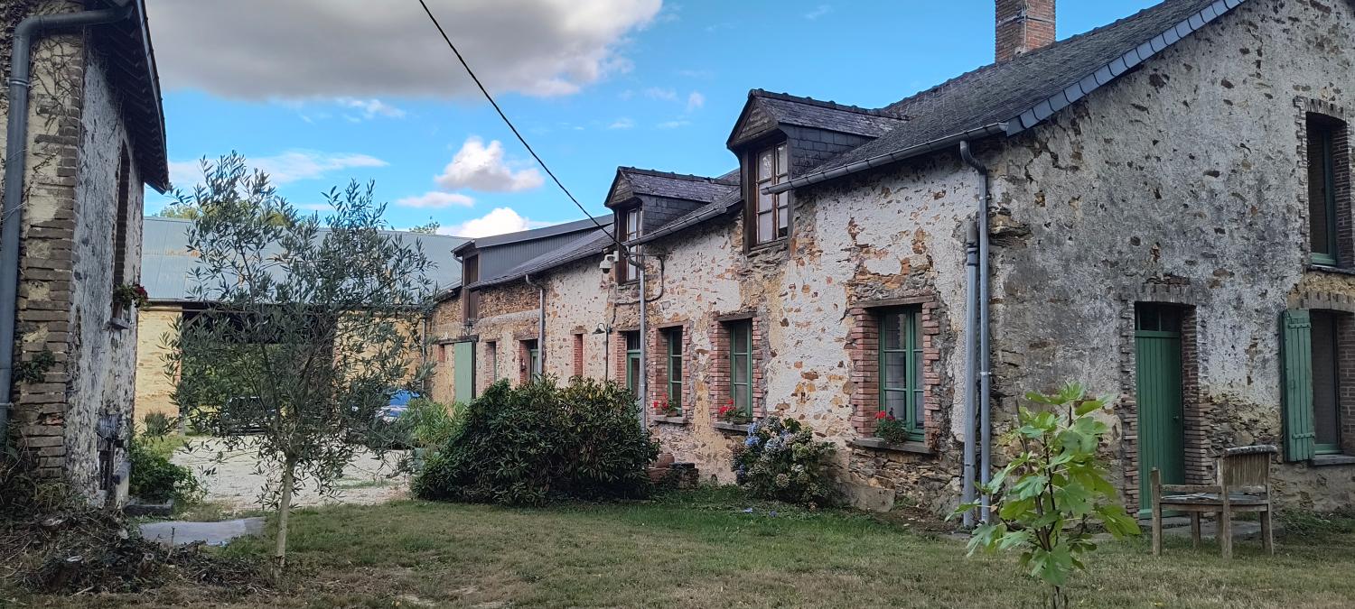 for sale farm La Prévière Maine-et-Loire 29