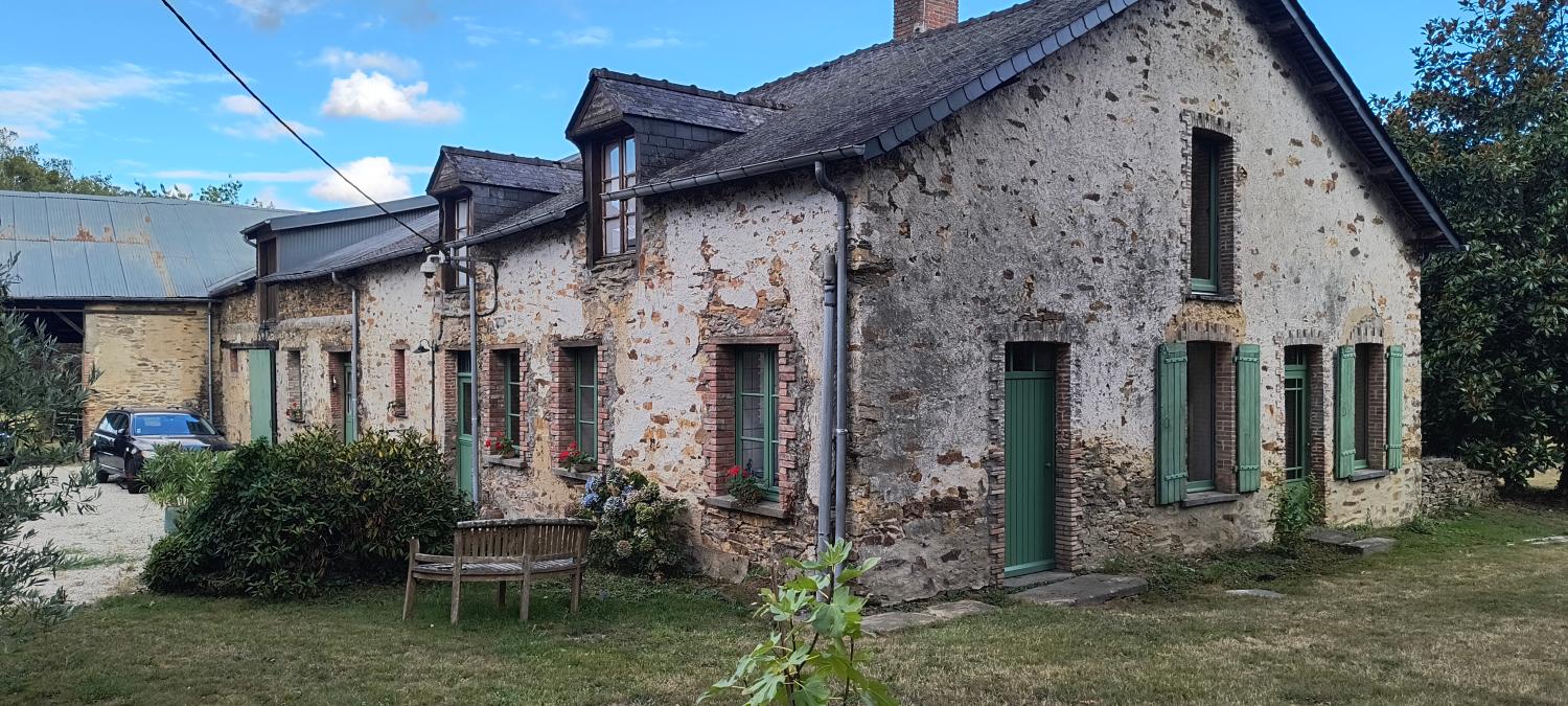 for sale farm La Prévière Maine-et-Loire 26
